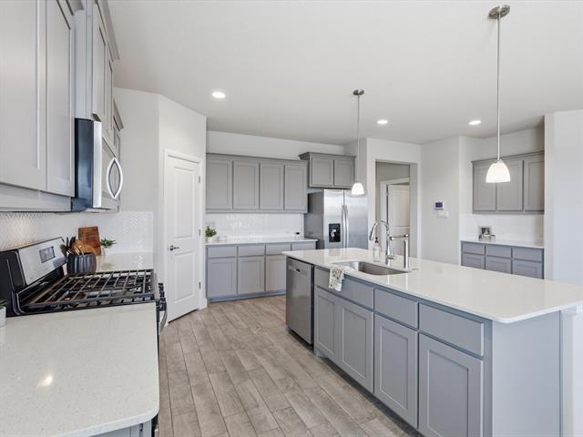 Building Photo - 16032 Farringdon St