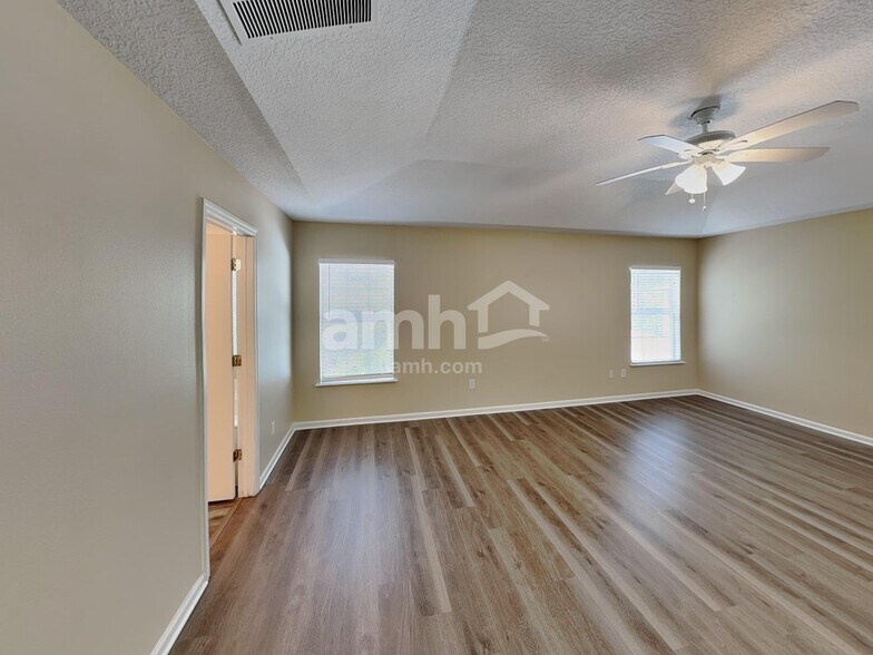 Building Photo - 12762 Megan Jean Ct