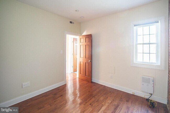 Building Photo - 1836 E Passyunk Ave