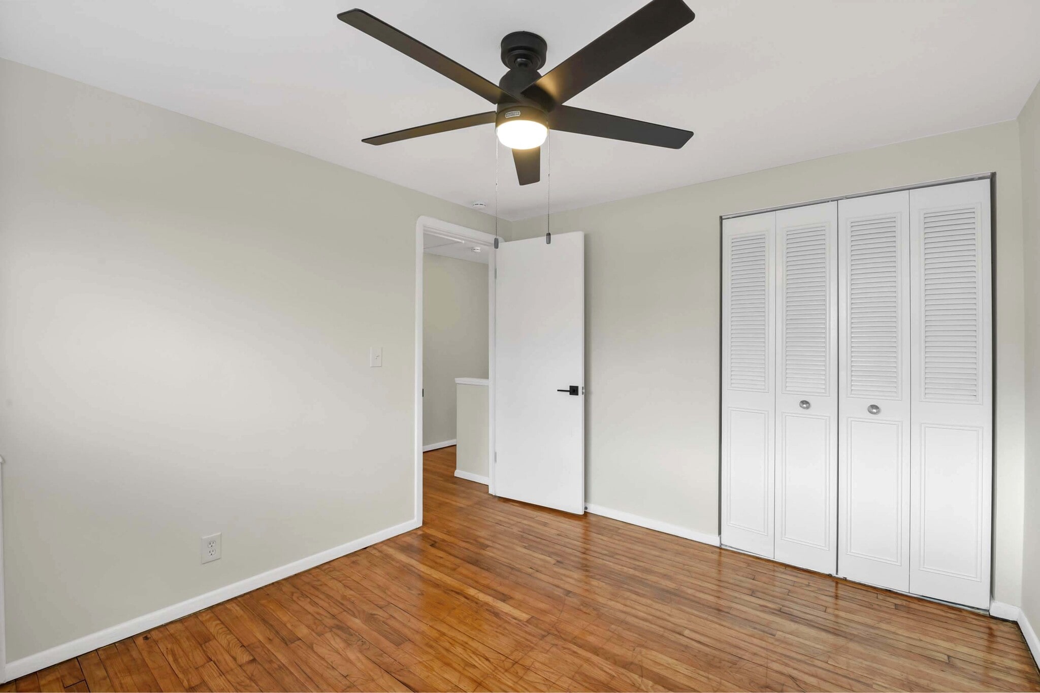 Building Photo - 5983A Glenway Dr