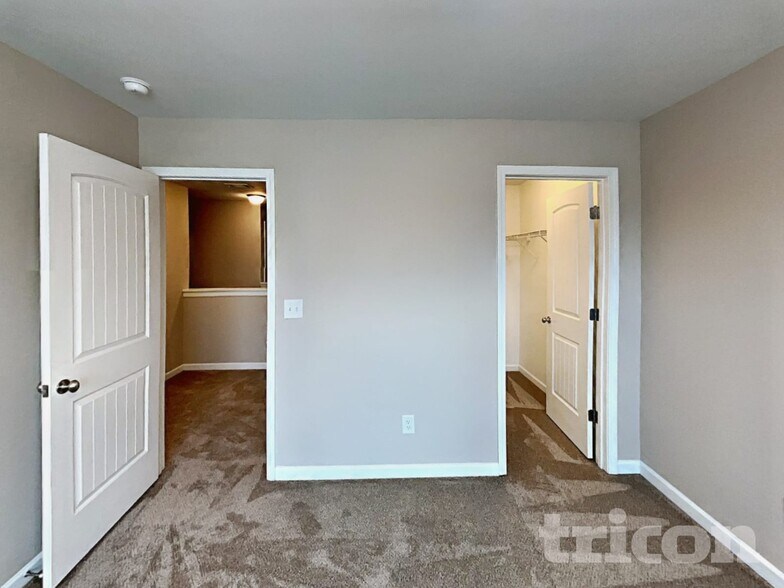 Building Photo - 120 Leland Ln