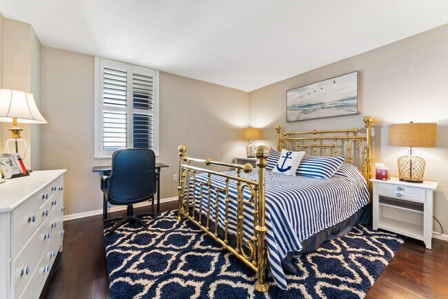 Building Photo - 100 S Beach Rd