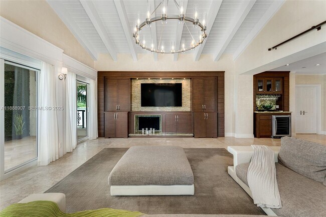 Building Photo - 2331 Fisher Island Dr