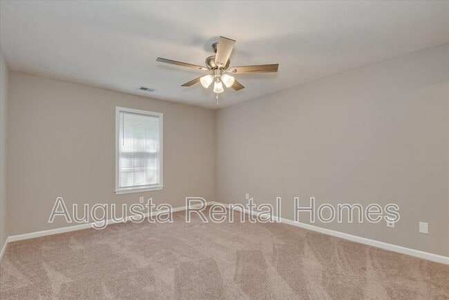 Building Photo - 109 Kelly Dr