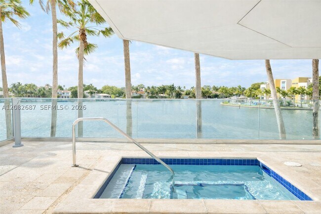 Building Photo - 5900 Collins Ave