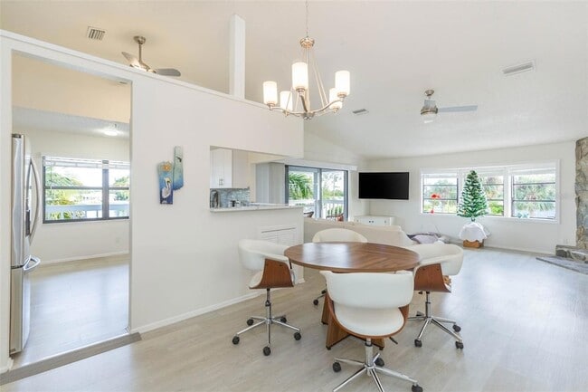 Building Photo - 3604 E Maritana Dr