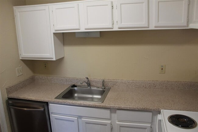 Building Photo - Cozy 2 bedroom Condo in Far North Dallas w...