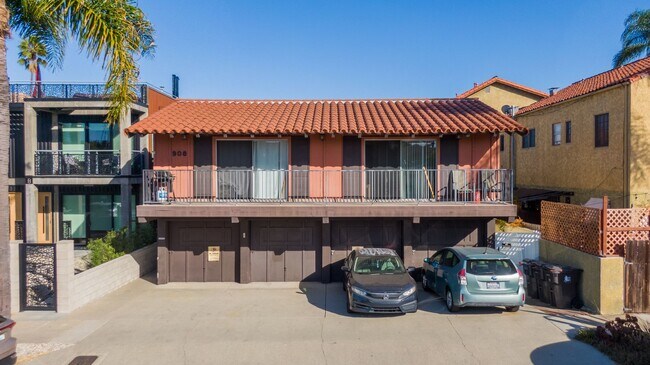 Building Photo - 908 Roswell Ave