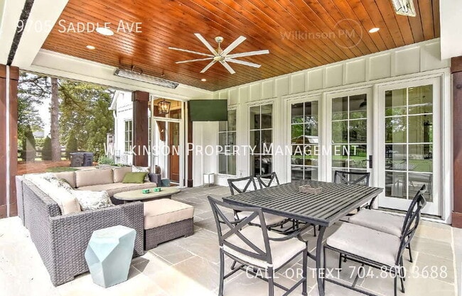 Building Photo - 9705 Saddle Ave