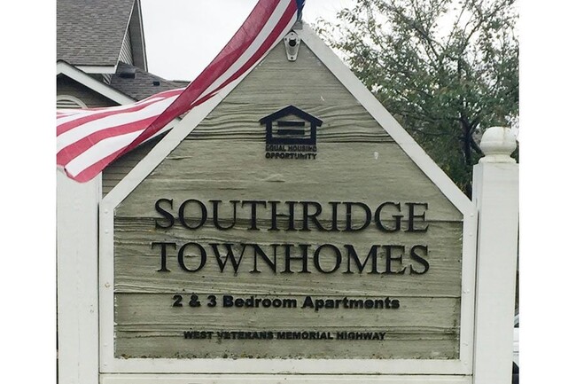 Building Photo - SOUTHRIDGE TOWNHOMES