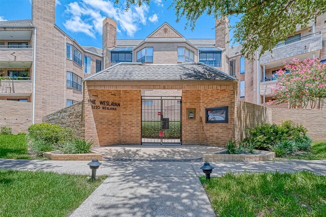 Building Photo - 5210 Weslayan St