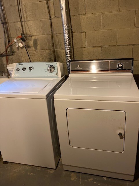 washer & dryer - 422 W Melody Ave