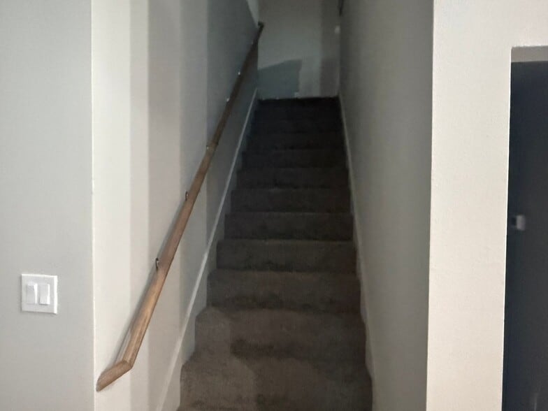 Building Photo - 151 Sleepy Meadow Dr