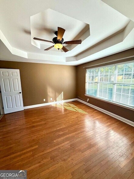 Building Photo - 22 Valley Creek Dr SW