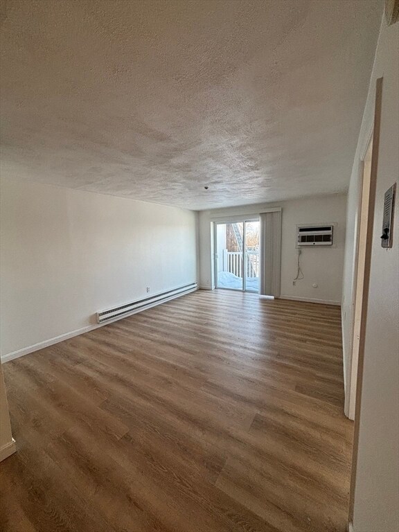 Building Photo - 270 Quarry St