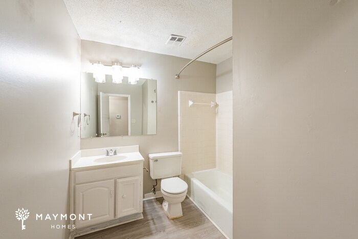 Building Photo - 4054 Brookmont Dr