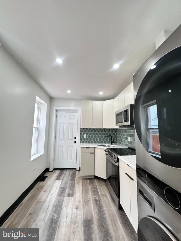 Building Photo - 2539 N Marshall St