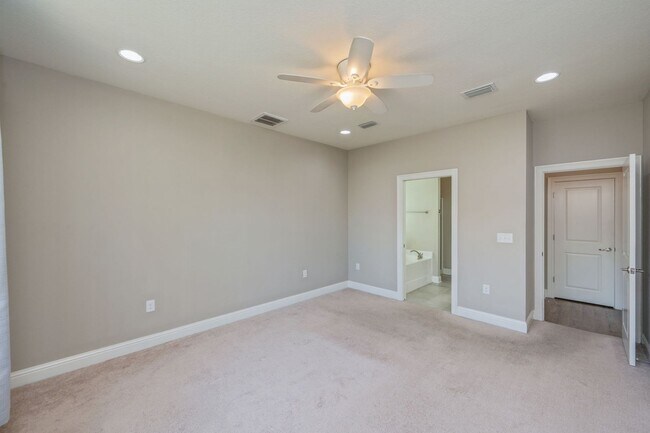 Building Photo - Modern 4-Bedroom Home with Designer Touches in the Heart of Niceville