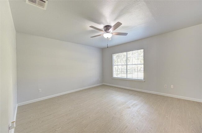Building Photo - 236 E Castle Harbour Dr