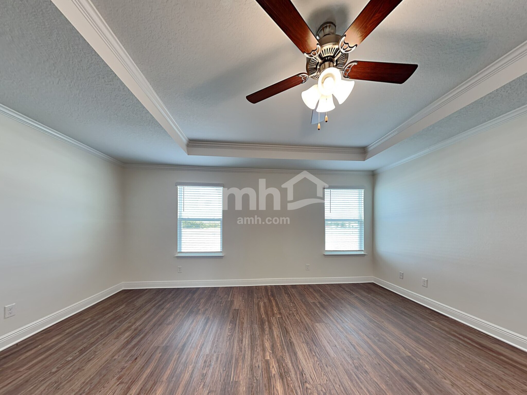 Building Photo - 820 Stairway Ln