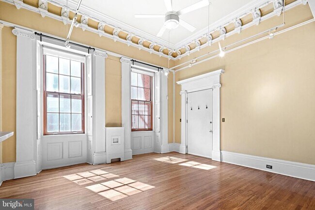 Building Photo - 1018 Spruce St