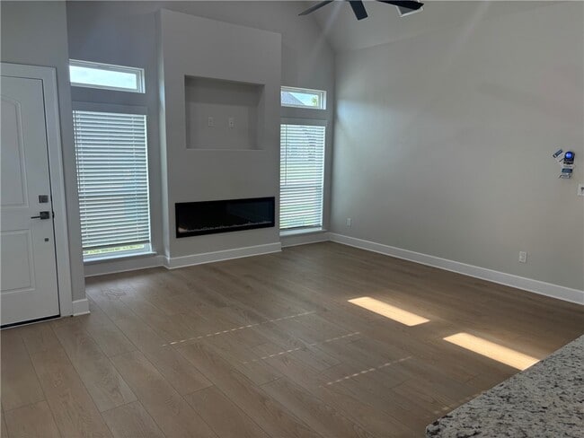 Building Photo - 3101 SW Lovely Ln