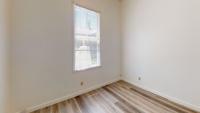 Building Photo - 1763 Santa Barbara Ave