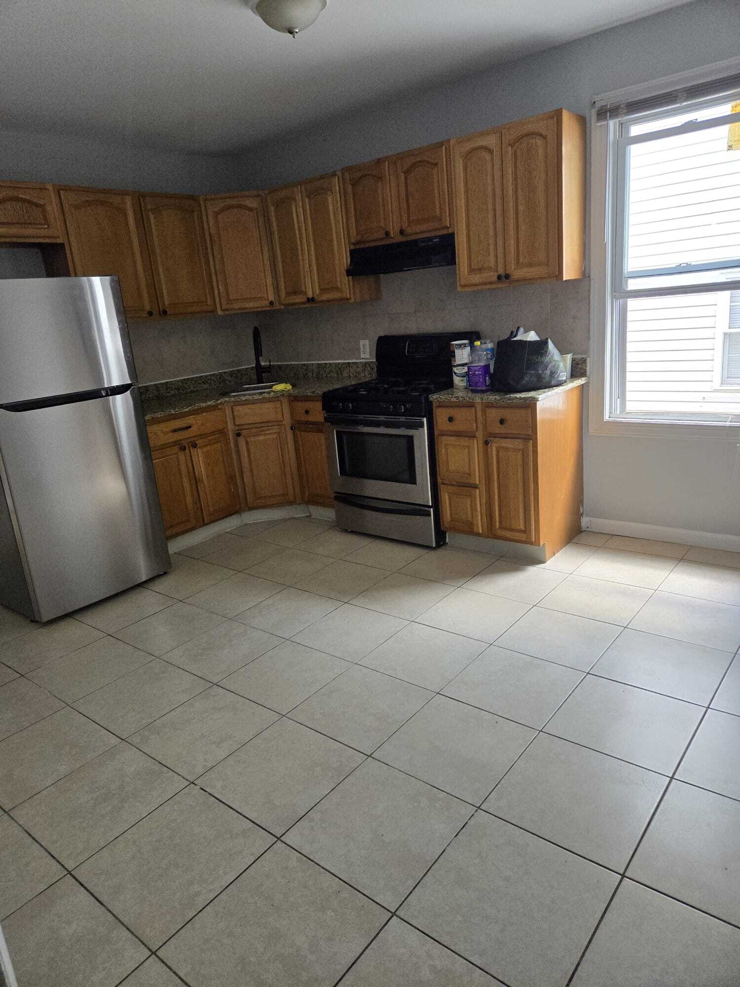 Building Photo - 528 Magnolia Ave