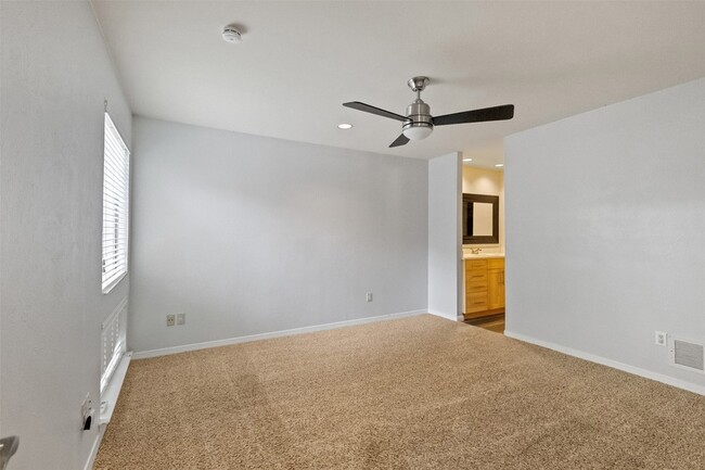 Building Photo - 6530 Copper Creek Dr
