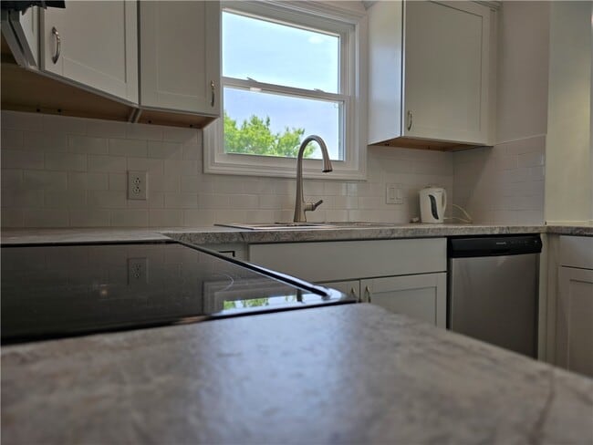 Building Photo - 51 Grangerford Heights