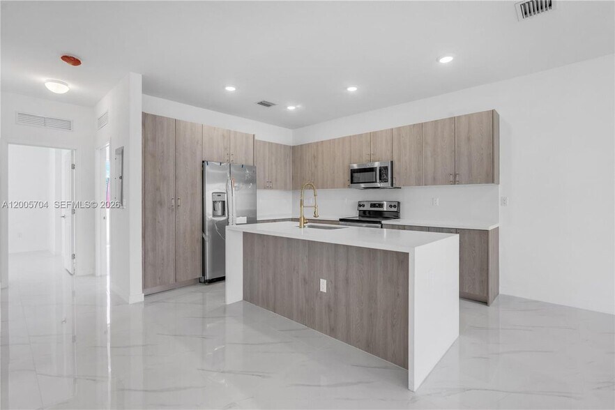 Building Photo - 22431 SW 125th Ave