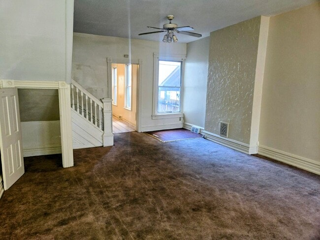 Building Photo - 625 Greenleaf St