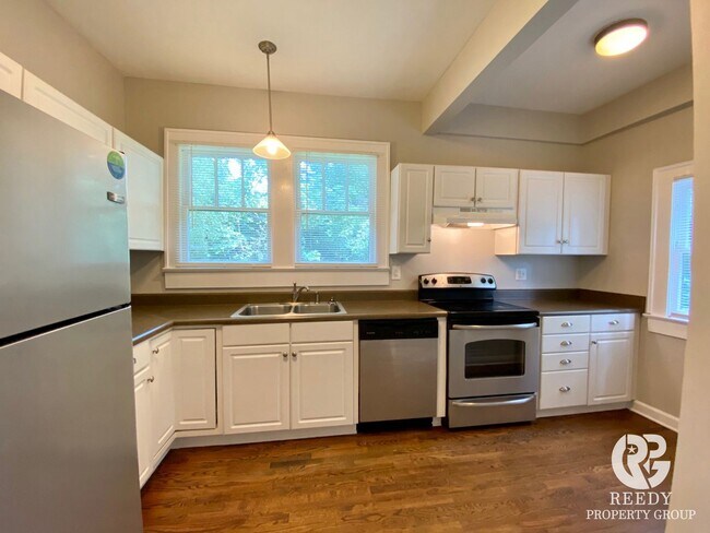 Building Photo - Hampton Heights