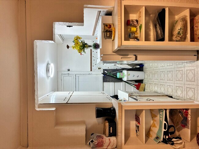 Building Photo - 5443 N Campbell Ave