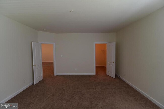 Building Photo - 139 Hokeland Dr