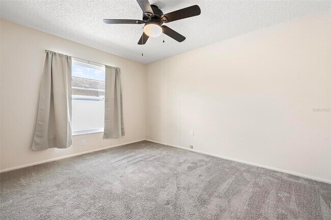 Building Photo - 1804 Oak View Dr