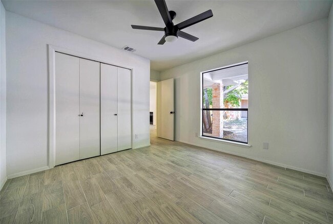 Building Photo - 12810 Tomanet Trail