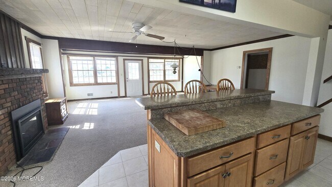 Building Photo - 207 Bay Blvd