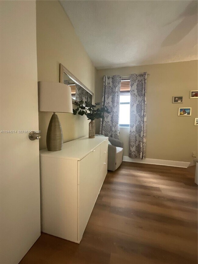 Building Photo - 1390 Ocean Dr