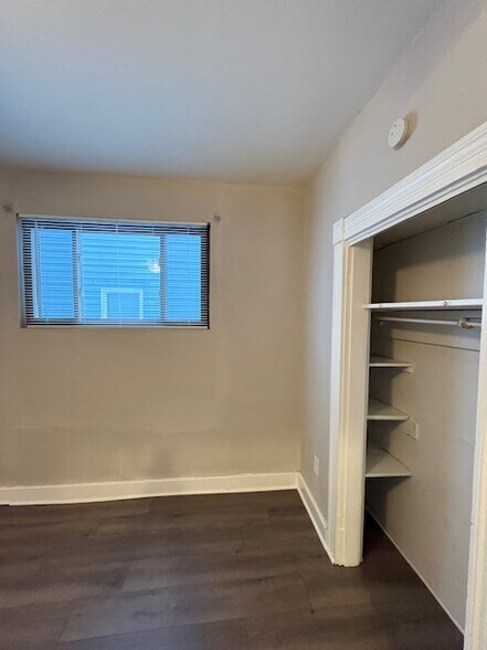 Building Photo - 340 Academy St