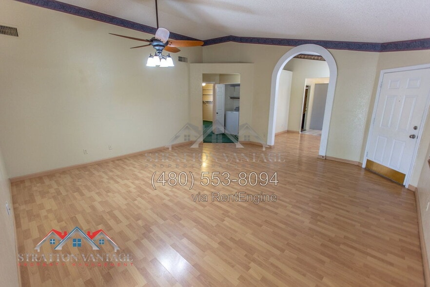 Building Photo - 15006 N 85th Dr