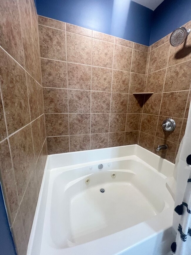 Building Photo - Mayfaire Townview 3rd floor 2BR unit with ...