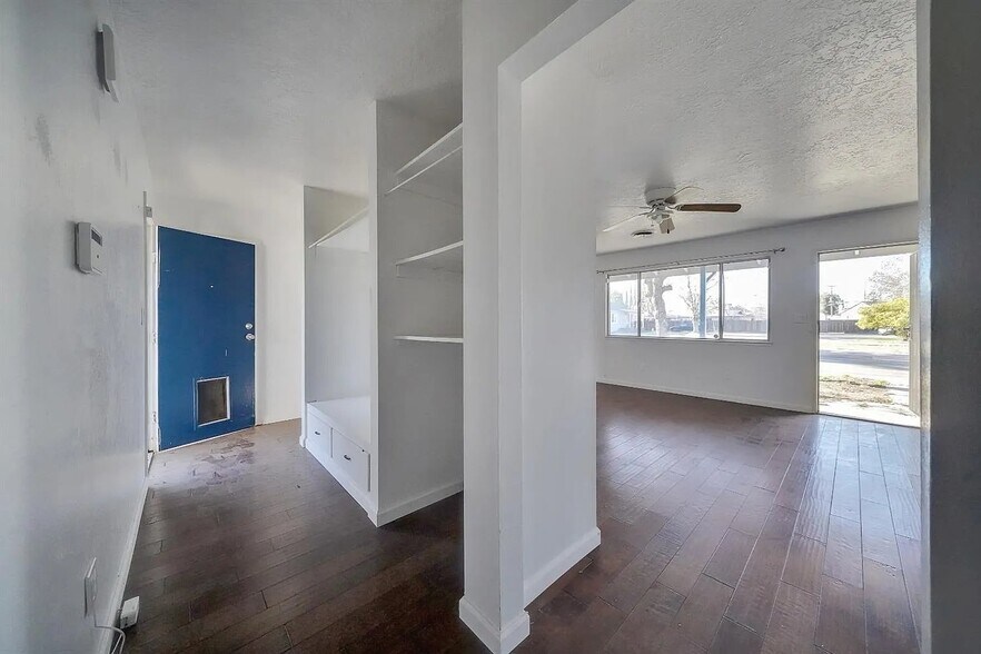 Building Photo - 1101 Snead Dr