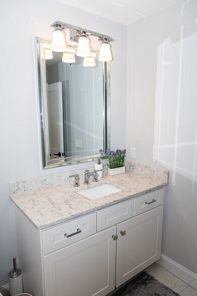 Building Photo - 30 Cate St