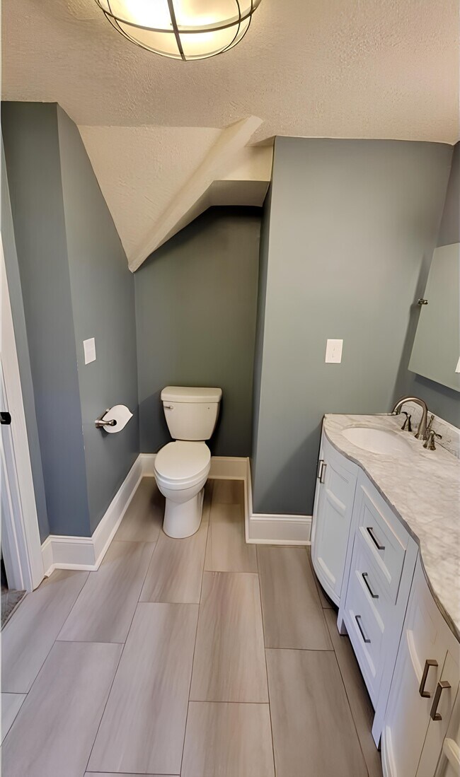 Primary Bathroom - 2914 Golden Valley Rd