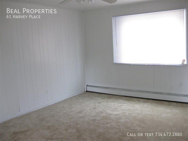 Building Photo - 61 Harvey Pl