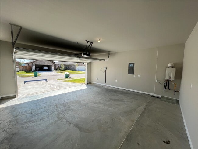 Building Photo - 5635 Giving Grace Wy