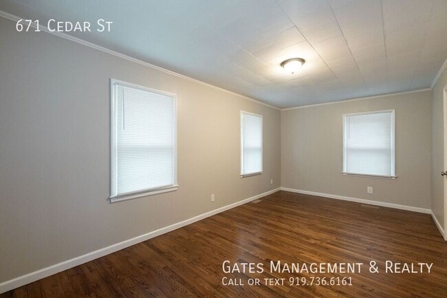 Building Photo - 671 Cedar St