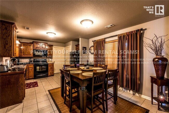 Building Photo - 3522 W Clearwood Dr