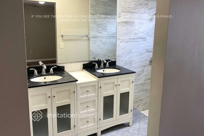 Building Photo - 14641 N Beckley Square